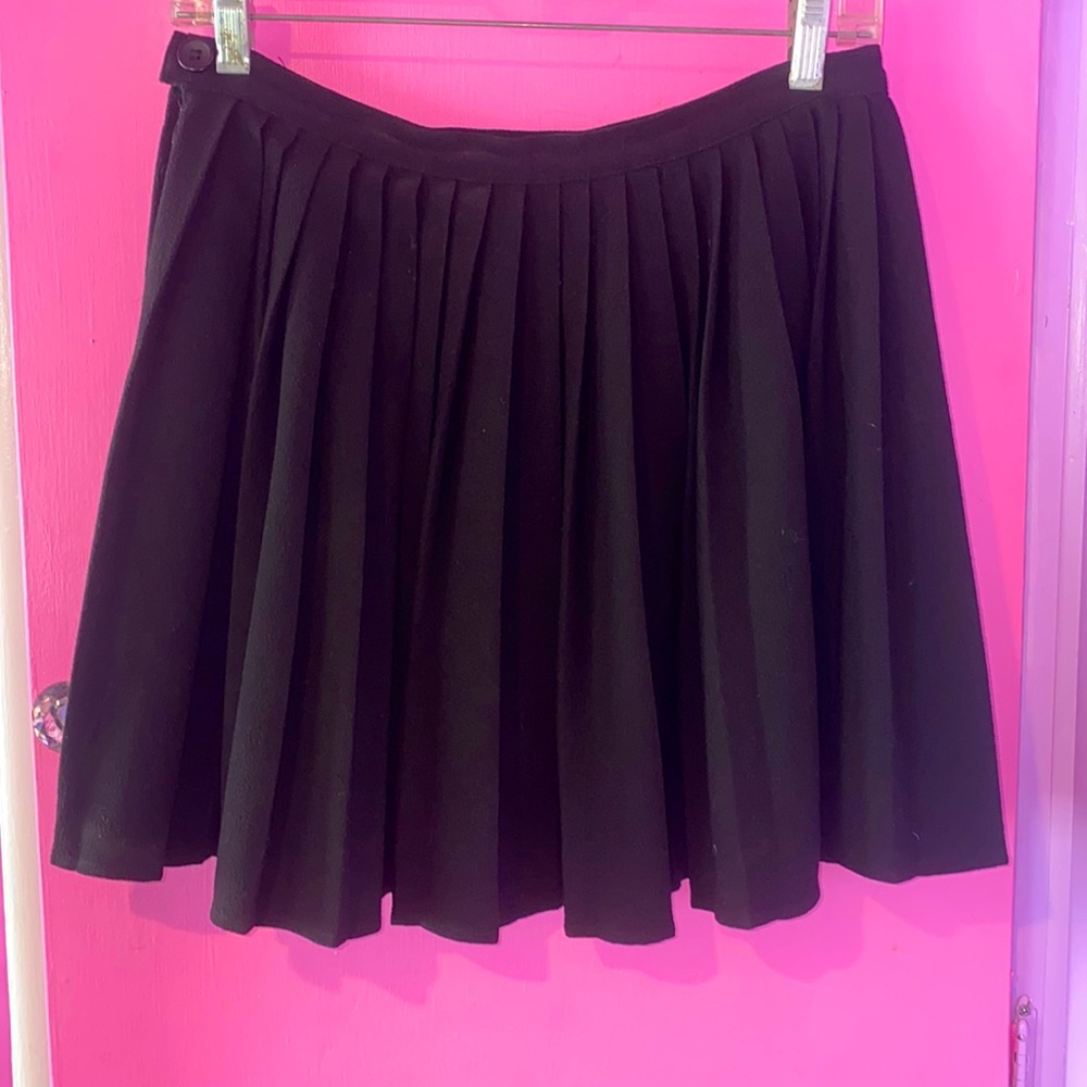 American Apparel Black Pleated Skirt